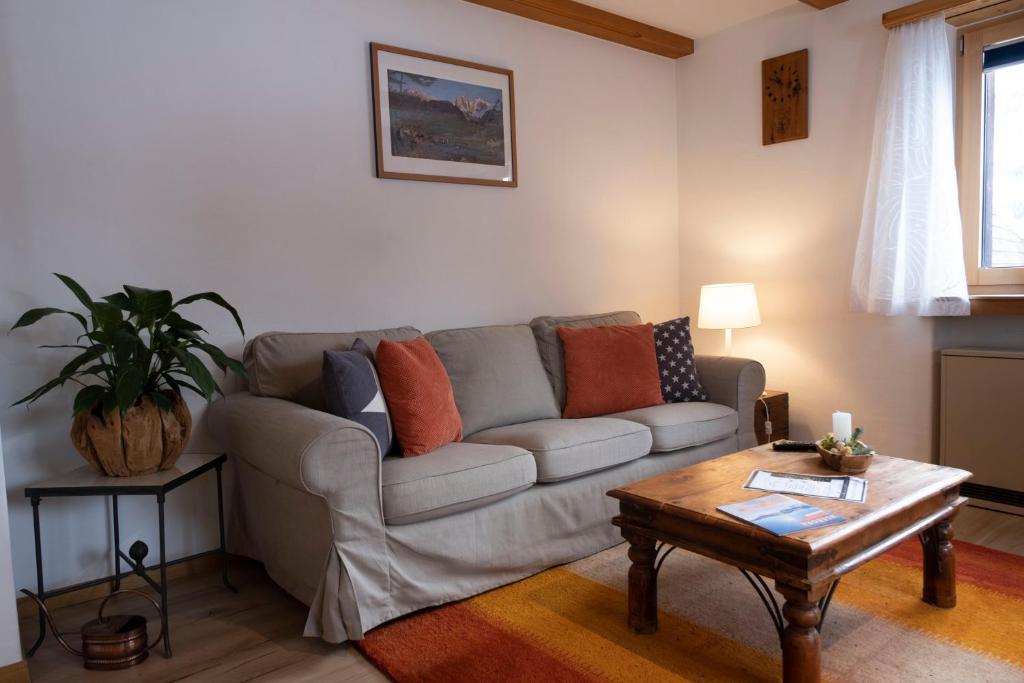 Chasa Archas room 1