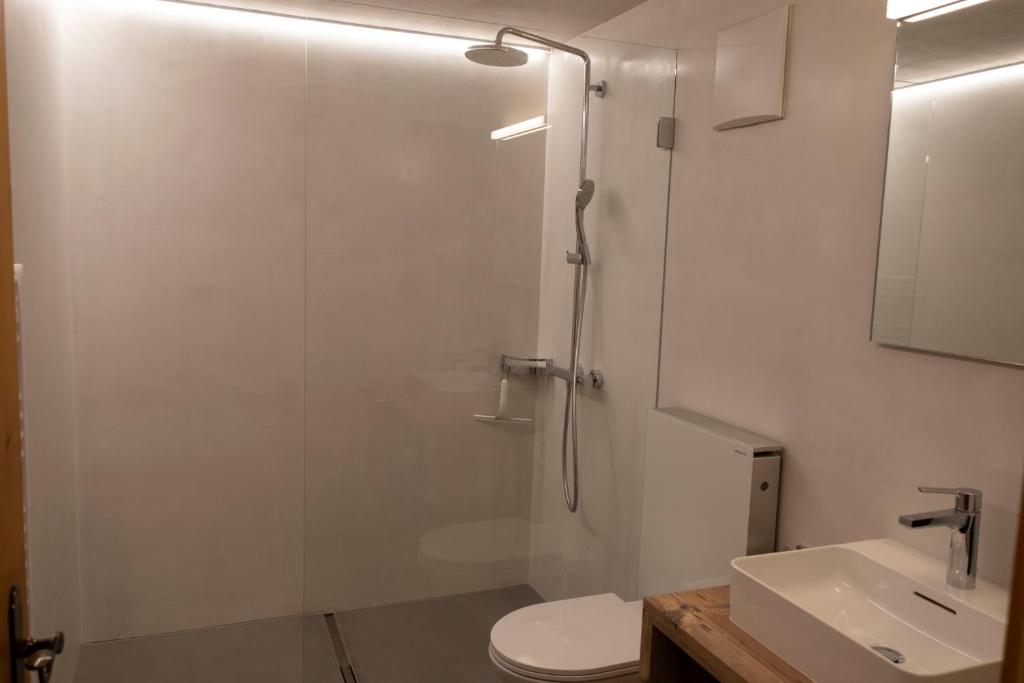 Chasa Archas room 2